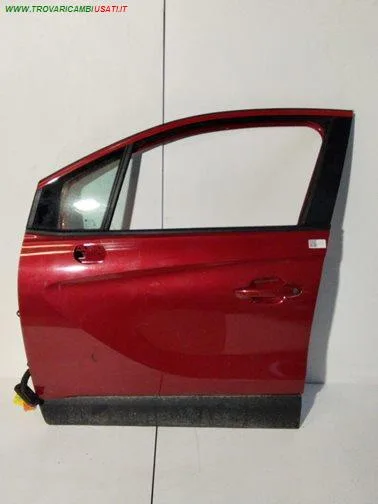 Porta ant. sx. ROSSO SCURO MET. C/ALZ. E SERR. OPEL - CROSSLAND - 2017 > 2021, OPEL - CROSSLAND X - 2017 > 2021 CODICE/I: OE 39127313 999-U63718