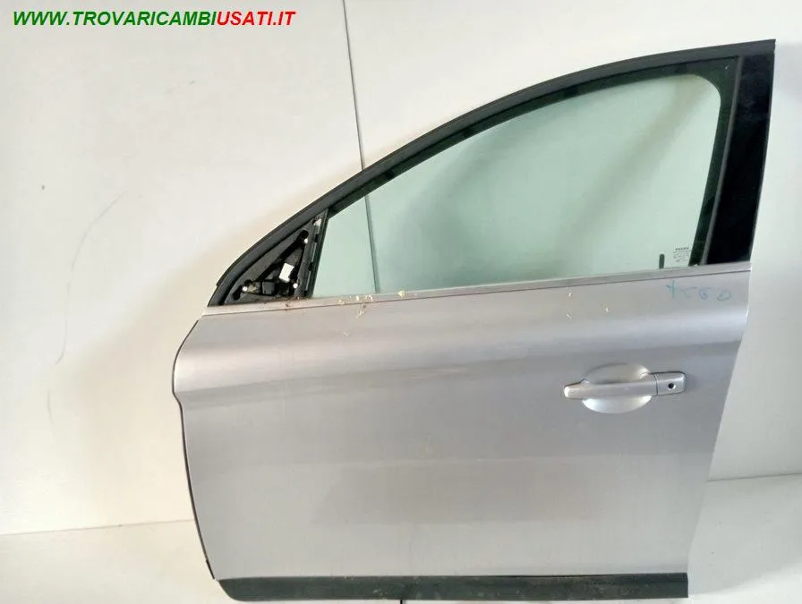 PORTA ANT SX ARGENTO CON ALZ E SER VOLVO - XC60 - 2008 > 2013, VOLVO - XC60 - 2013 > 2017 CODICE/I: 999-U1306871 31457126 OE 31457126