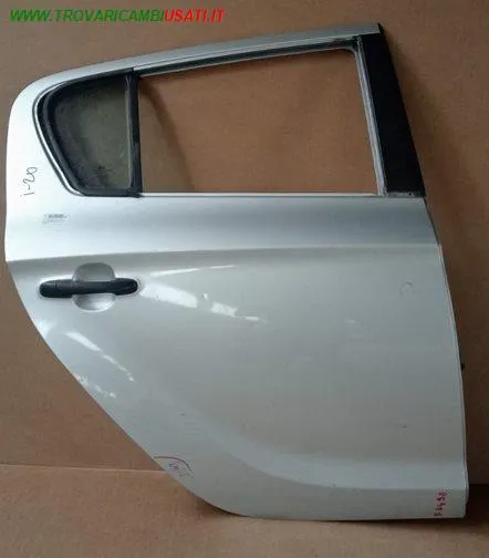 PORTA POST.D. ARGENTO HYUNDAI i 20  Picc. Segno (No Vetro Scendente)