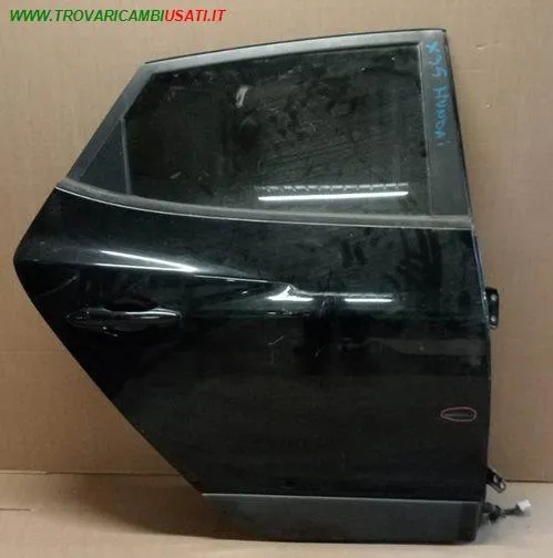 PORTA POST.D. NERO MET. C/ALZ. E SERR. VETRO SCURO (1 Bullino)