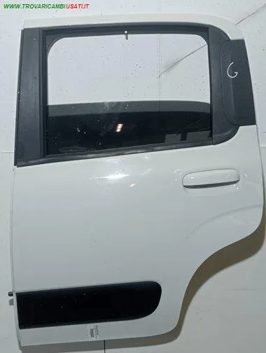 PORTA POST. SX BIANCO CON ALZ MAN / SE VETRO SCURATO  FIAT - NEW PANDA - 2012 > 2024, FIAT - NEW PANDA VAN - 2012 > 2024 CODICE/I: OE 51858992 FT1243554 999-U1561461