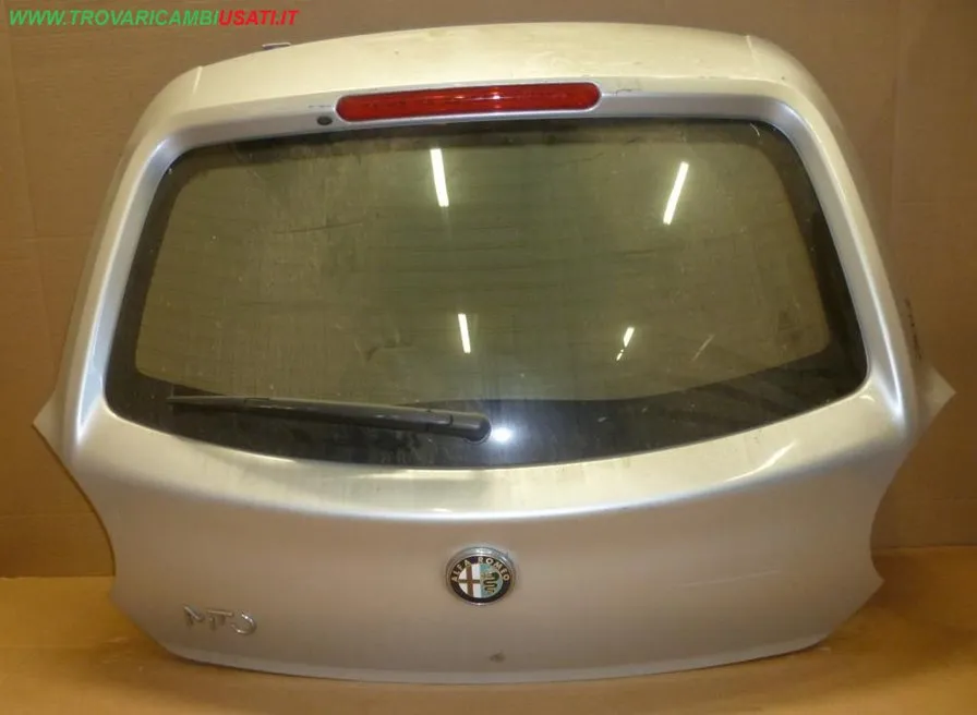 PORTELLO POST. ARGENTO CON MOT. NO SPOILER ALFA ROMEO MITO  NO SERRATURA