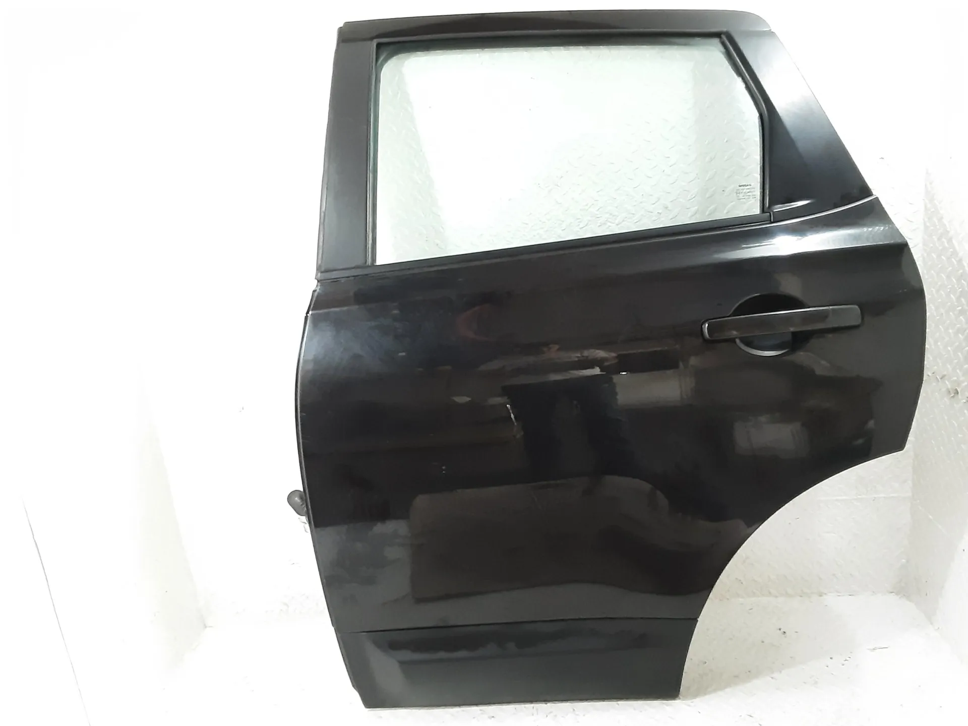 PORTIERA POSTERIORE SINISTRA NISSAN Qashqai 2° Serie M1D, con codice motore M9R/M1D, M9R (10>13)
