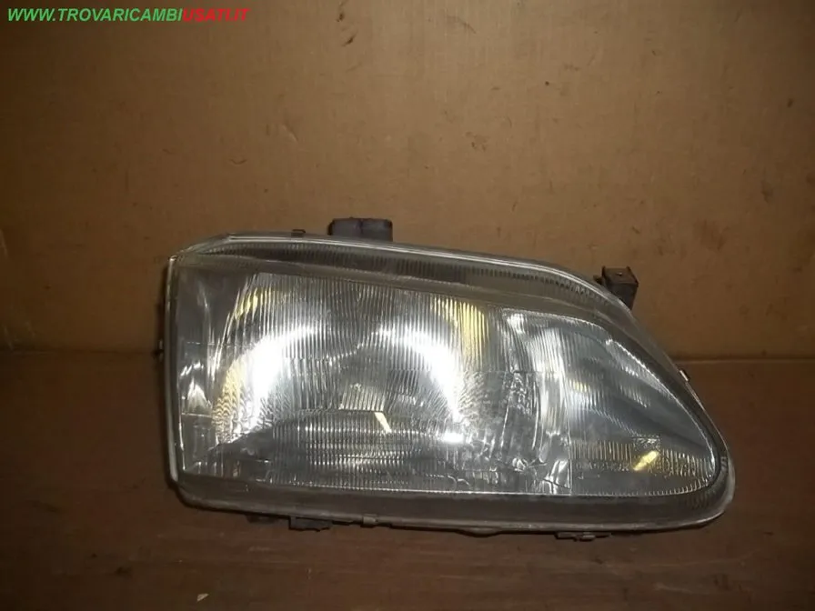 PROIETTORE D. RENAULT MEGANE (B/D/L/J64) 5p / Coach / Classic / Scenic