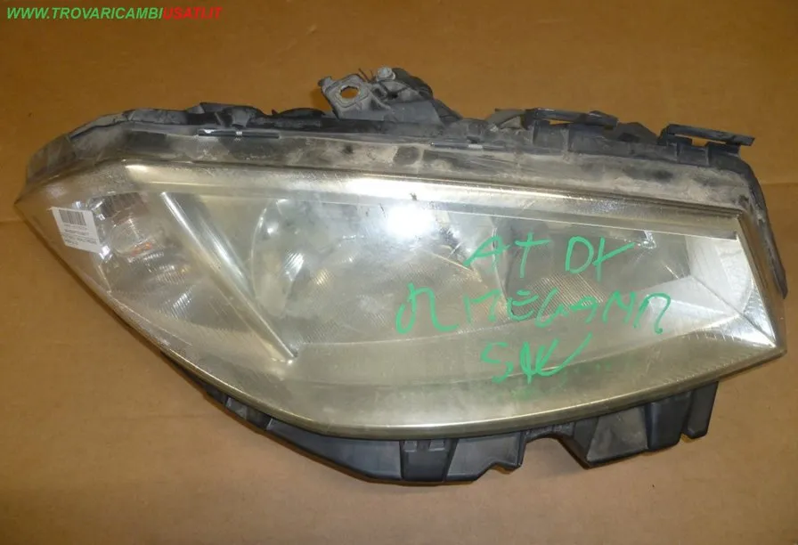PROIETTORE D. RENAULT MEGANE (C84/B84) 3p / 5p