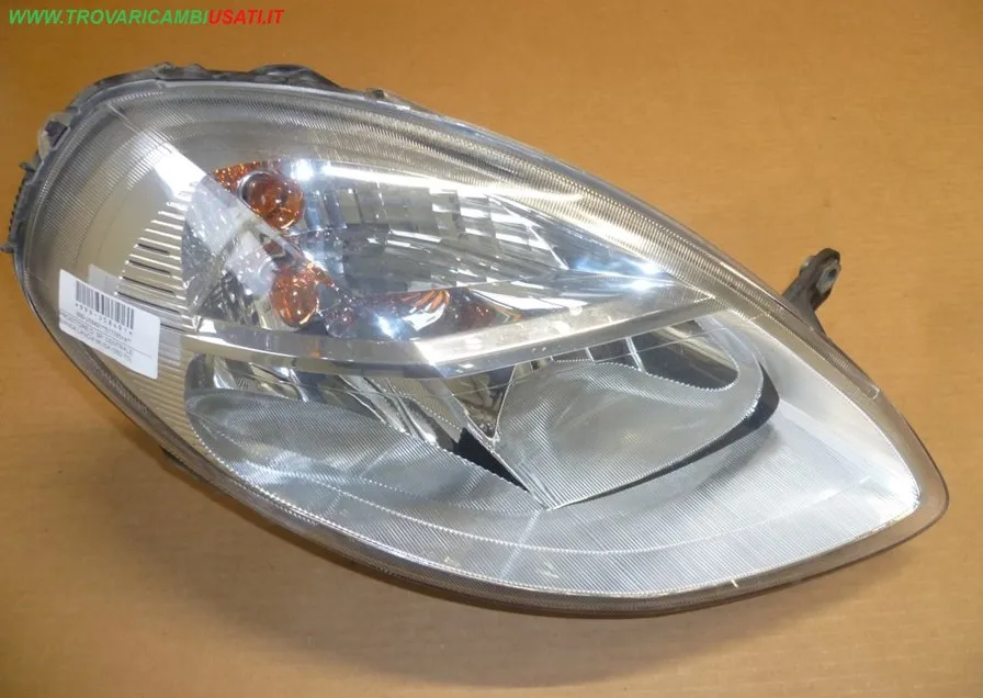 PROIETTORE D. SP. CENTRALE BIANCA LANCIA MUSA (350-TG)