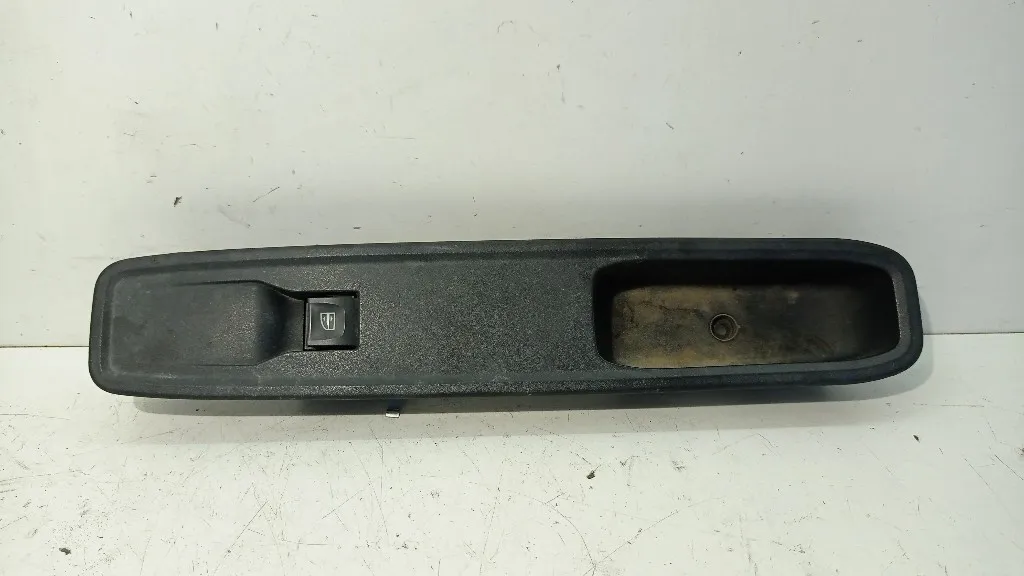 PULSANTIERA ANTERIORE DESTRA DACIA Sandero Serie 254118439R H4D480 (21>)