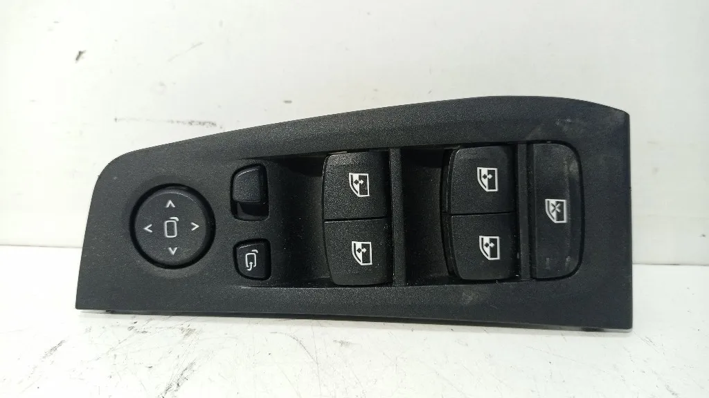 PULSANTIERA ANTERIORE SINISTRA BMW Serie 1 F40 61317950751 B37C15A (19>)