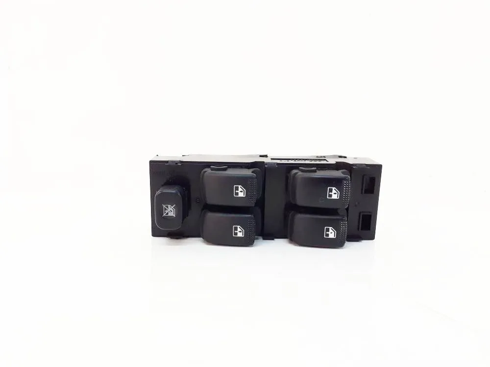 PULSANTIERA ANTERIORE SINISTRA con codice 935701C010 da GUIDA HYUNDAI Getz 1° Serie 1500 Diesel 60 (2004)