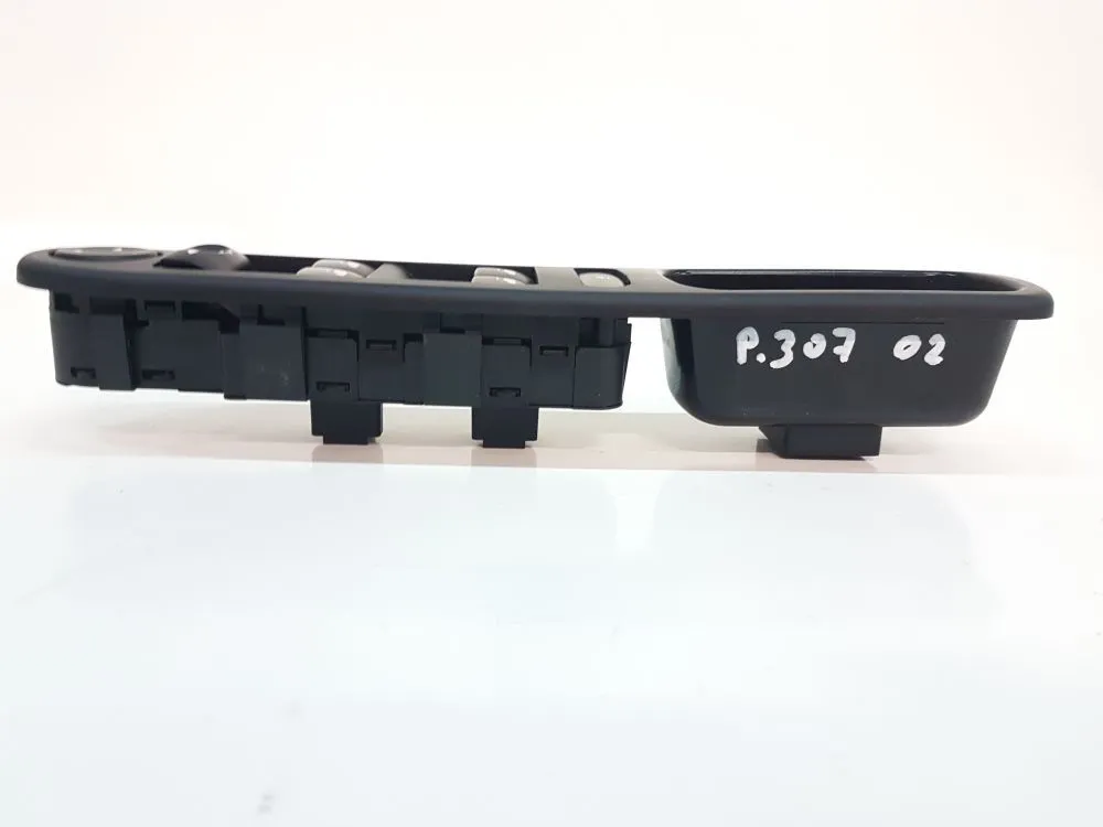 PULSANTIERA ANTERIORE SINISTRA con codice 6554KT da GUIDA PEUGEOT 307 Berlina 2000 Diesel 79 (2004)