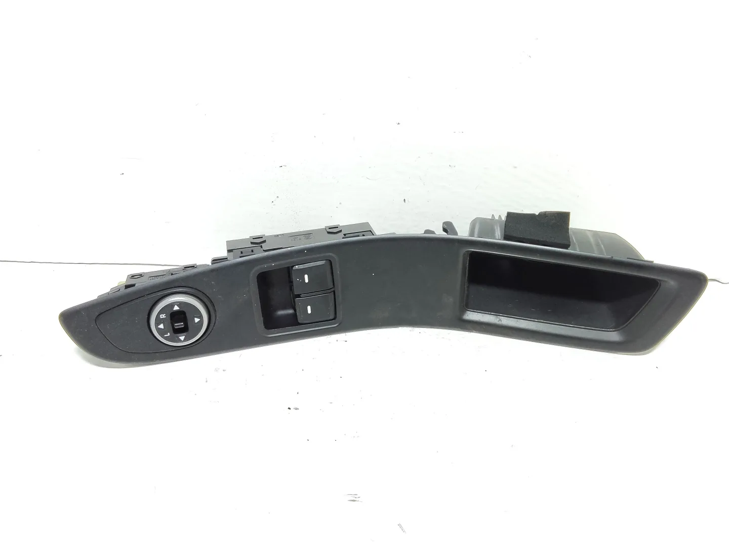 PULSANTIERA ANTERIORE SINISTRA con codice 299140228 da HYUNDAI i20 Restyling Serie (18>20)