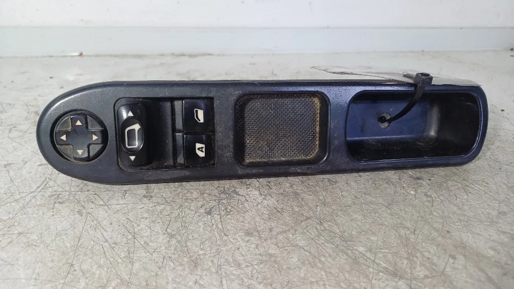 PULSANTIERA ANTERIORE SINISTRA CITROEN C3 Picasso 6554QC EP3-8FS (08>)