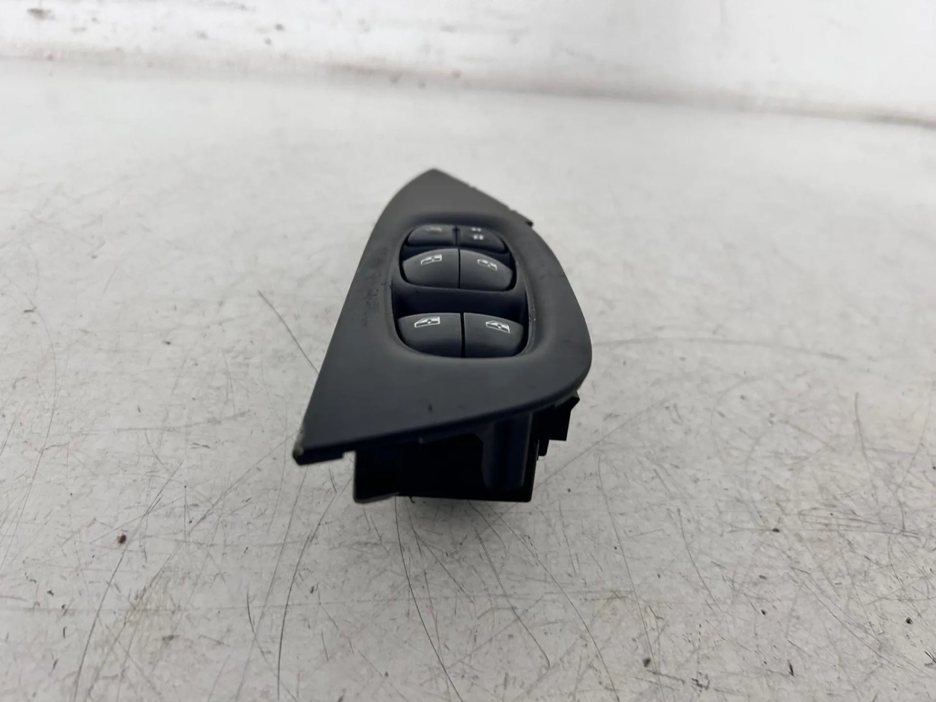 PULSANTIERA ANTERIORE SINISTRA NISSAN Qashqai Serie (14>)