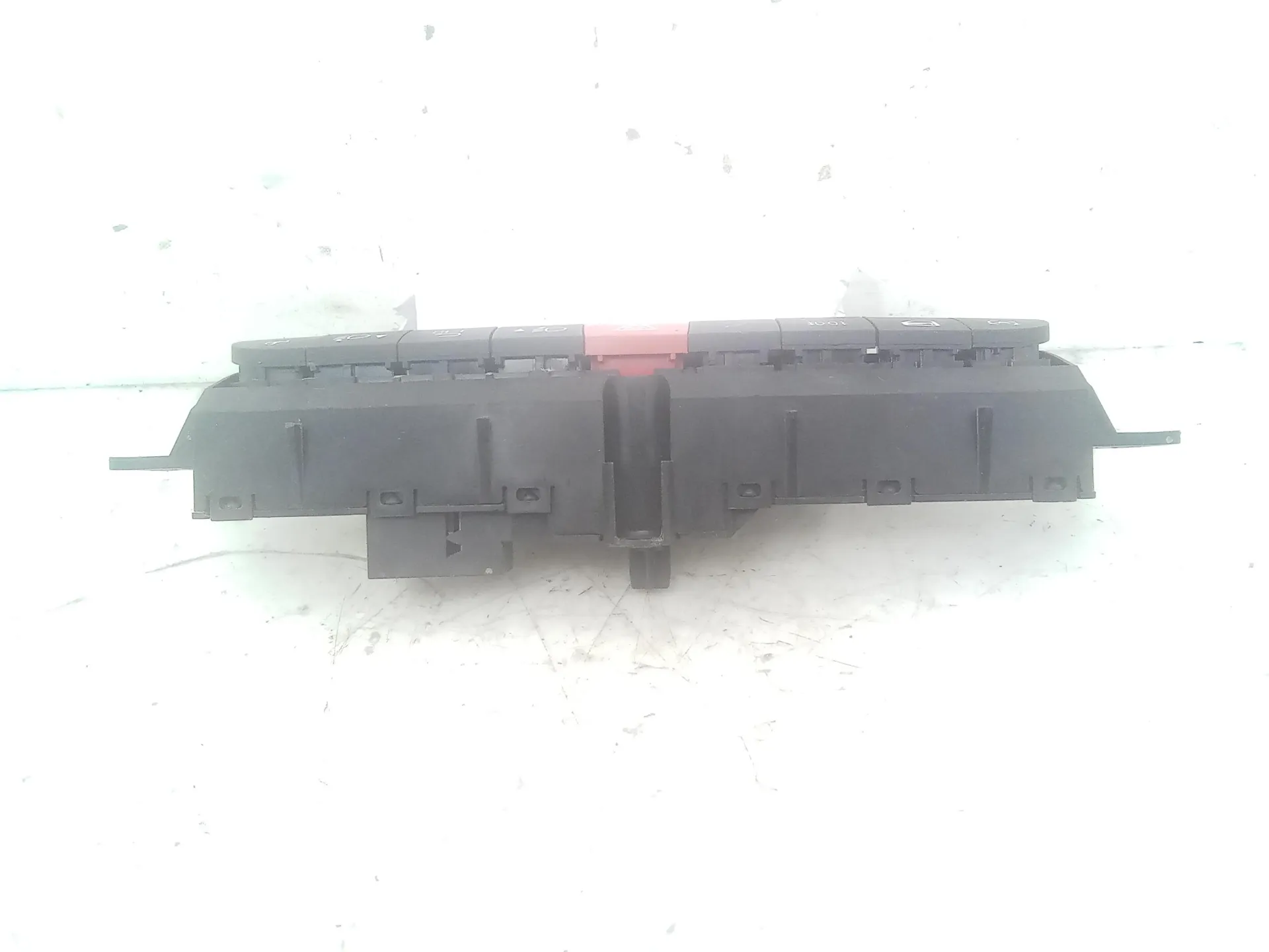 PULSANTIERA CENTRALE con codice 735591877 da FIAT 500 L Living (13>16)