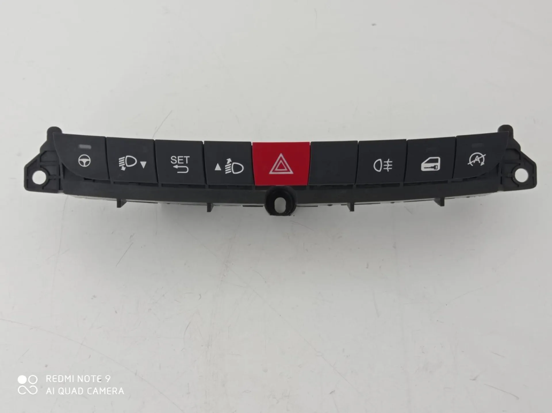 PULSANTIERA CENTRALE con codice 735591676 da FIAT 500 L Serie (351_352) (12>)