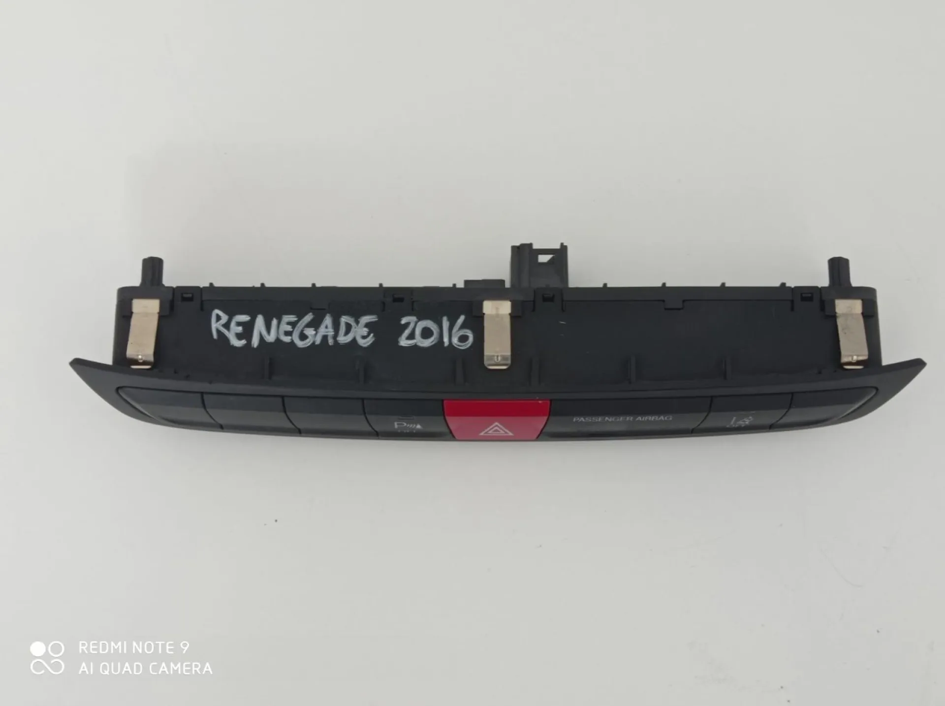PULSANTIERA CENTRALE con codice 07356040300 da JEEP Renegade Serie (14>)