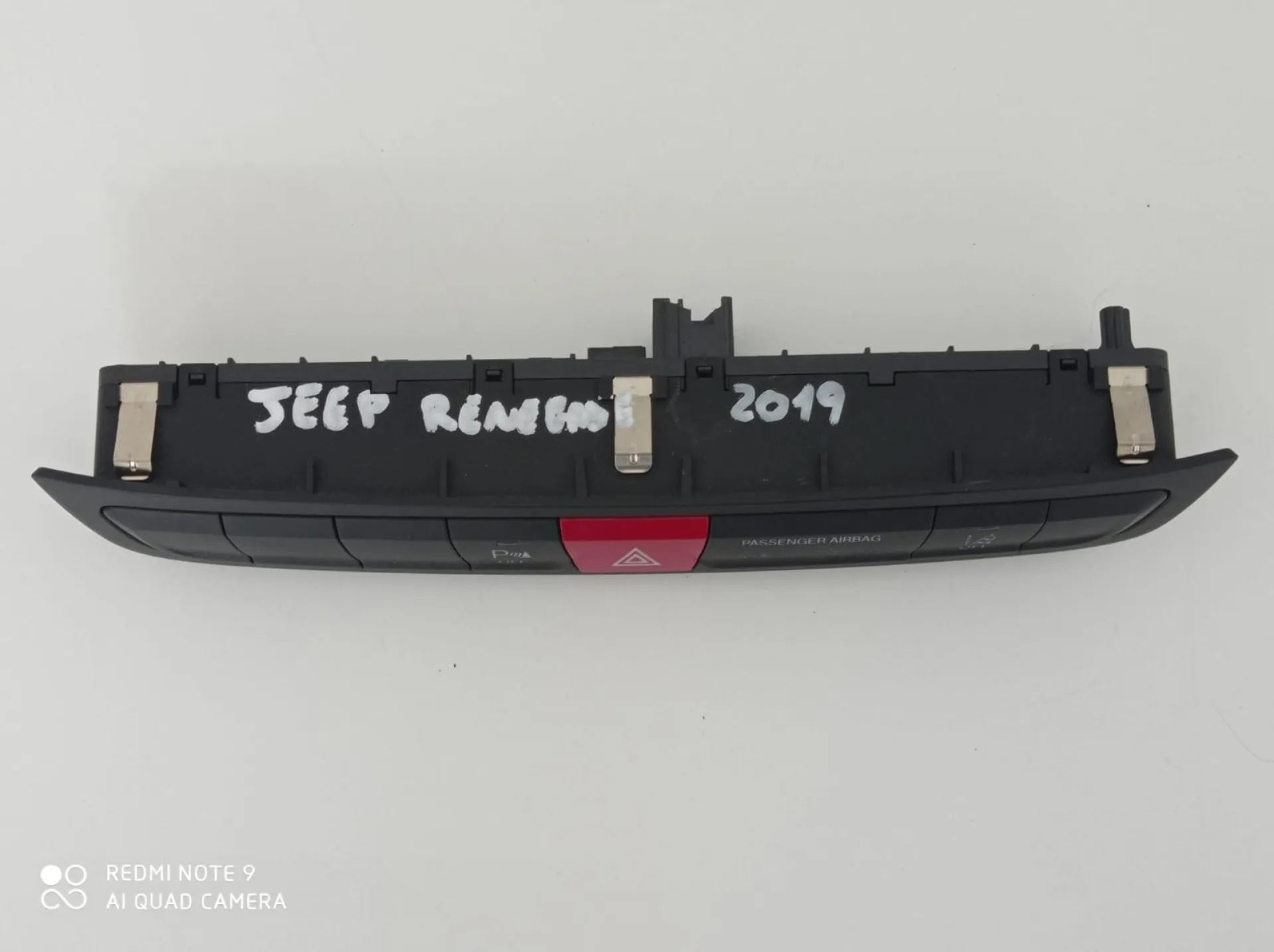 PULSANTIERA CENTRALE con codice 07356350240 da JEEP Renegade Serie (18>)