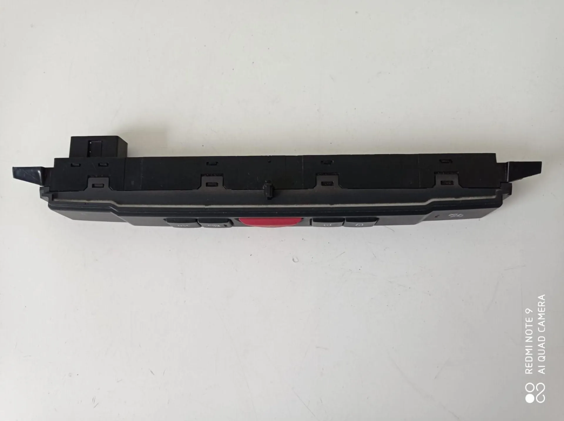 PULSANTIERA CENTRALE con codice 8H32-13D734-BA da LAND ROVER Range Rover SPORT (05>13)