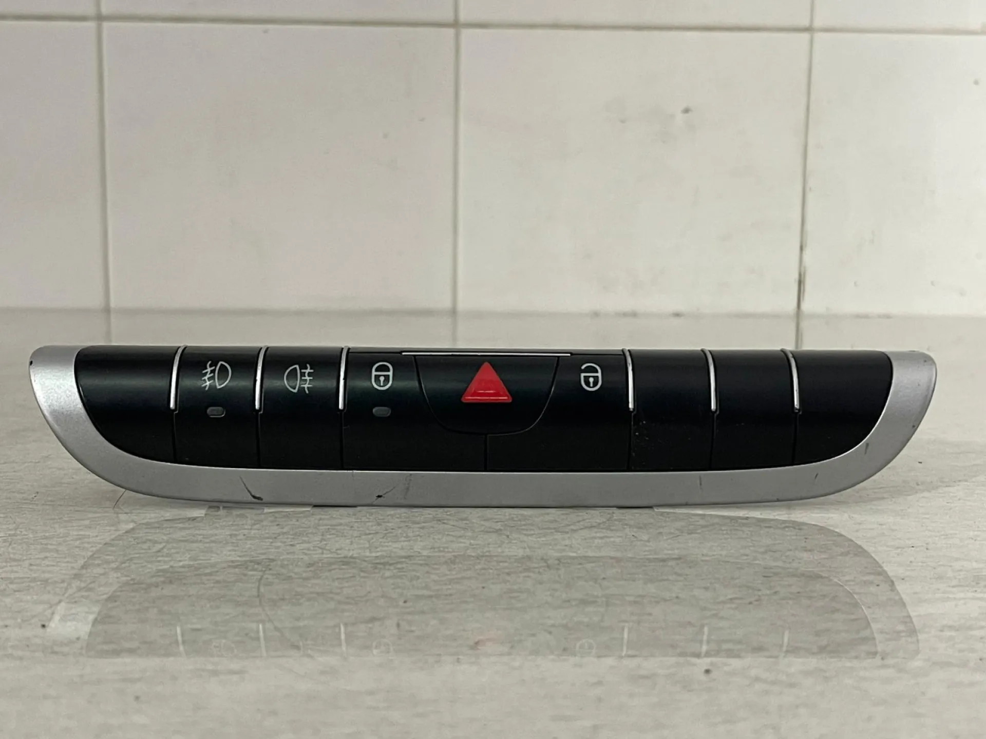 PULSANTIERA CENTRALE con codice A4518206510004 da SMART Fortwo Coupé (W451) (07>15)