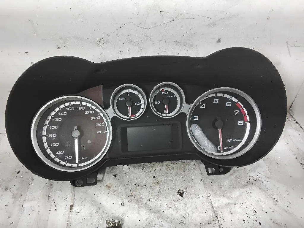 QUADRO STRUMENTI con codice 50517152 A2C53357409 da ALFA ROMEO Mito Serie (955_) (08>)