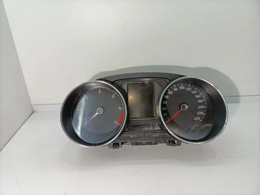 QUADRO STRUMENTI CENTRALE LIVELLI con codice 6C0920731L da VOLKSWAGEN Polo 5° Serie (09>17)