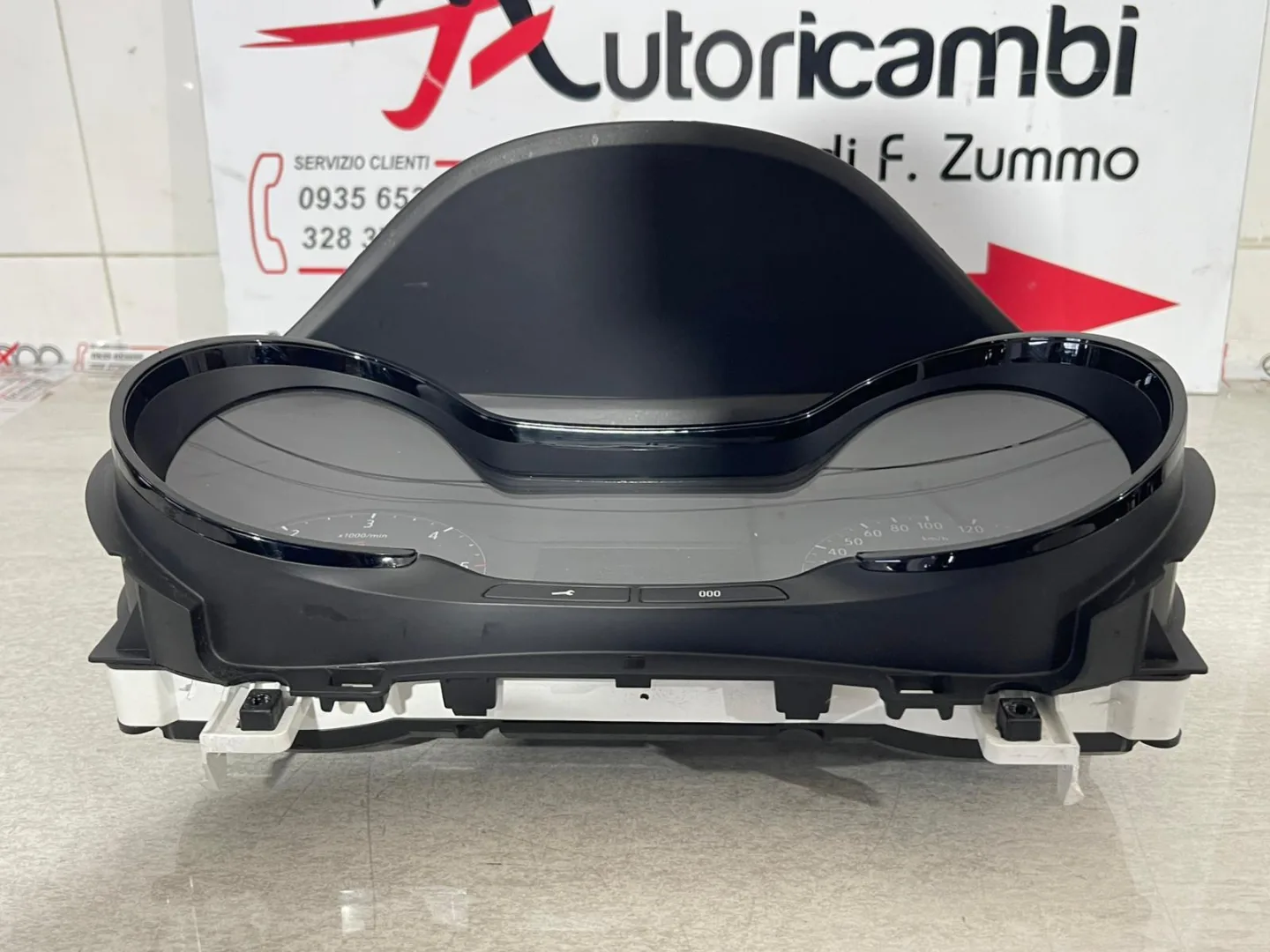 QUADRO STRUMENTI con codice 9826133180 00 da OPEL Crossland Serie (17>)