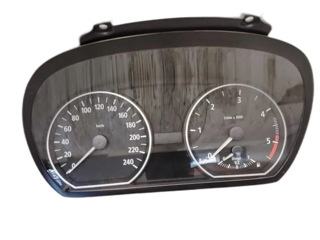 QUADRO STRUMENTI con codice 1041568 da BMW Serie 1 Serie (E87) (04>07)