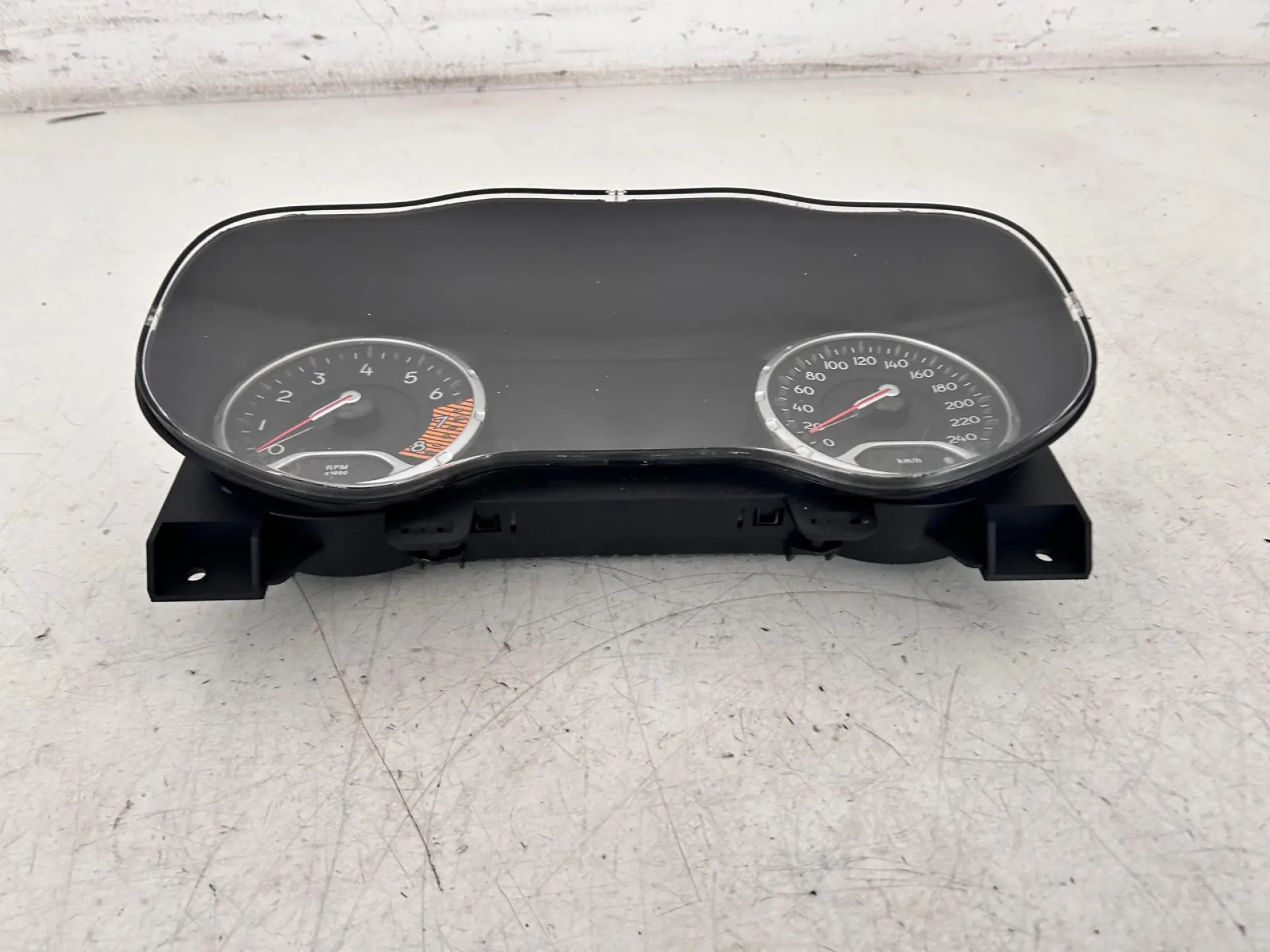 QUADRO STRUMENTI con codice 735745595 da JEEP Renegade Serie (18>)
