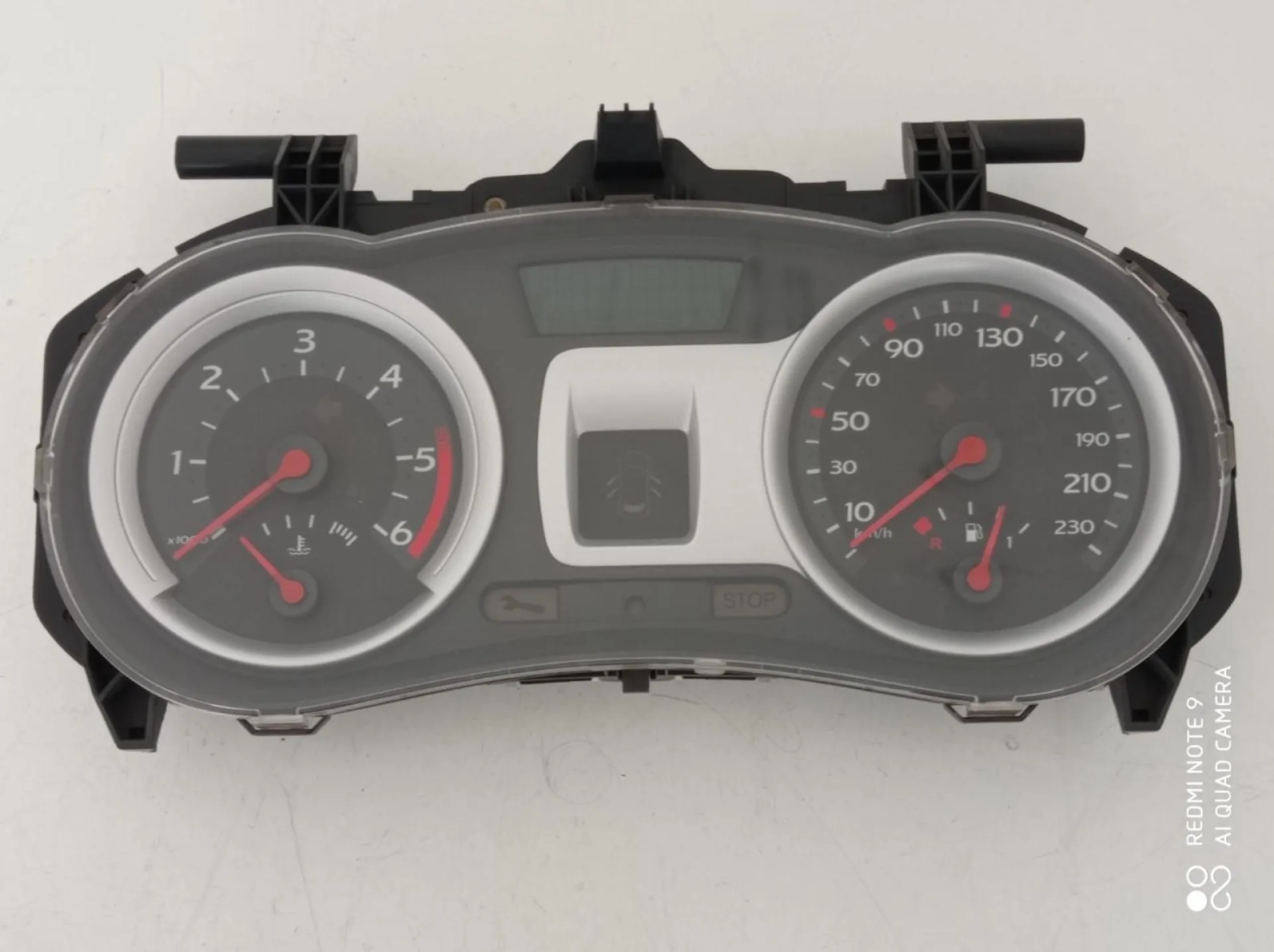 QUADRO STRUMENTI con codice 8200305020-F da RENAULT Clio Serie (04>08)