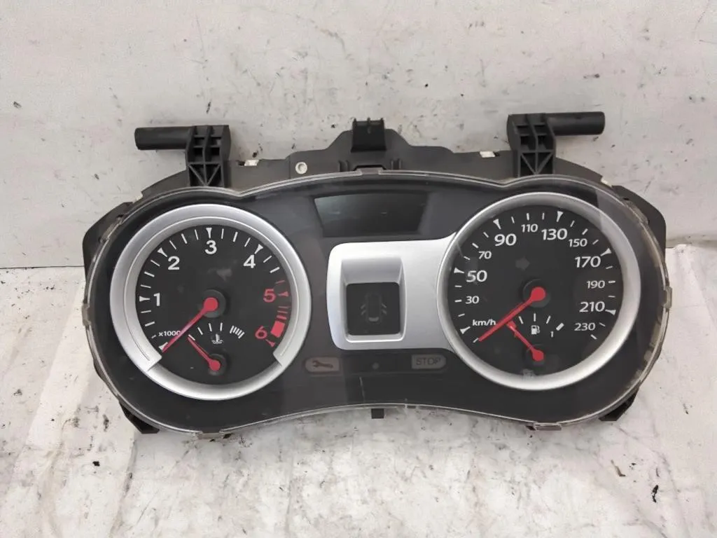 QUADRO STRUMENTI con codice 8201060299--A da RENAULT Clio Serie (08>15)