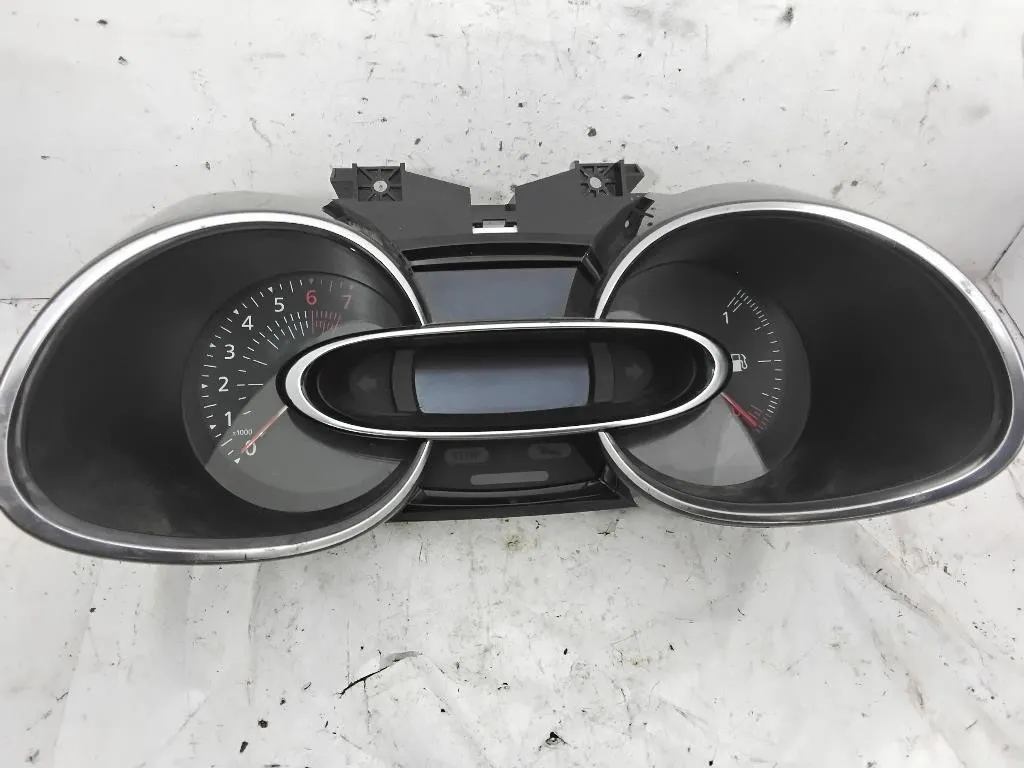QUADRO STRUMENTI con codice 248101559R da RENAULT Clio Serie IV (12>19)