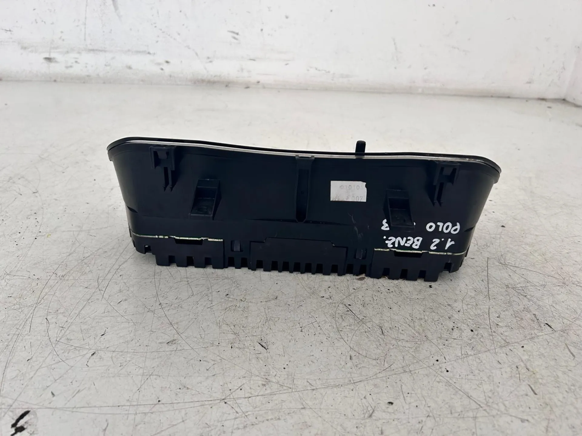 QUADRO STRUMENTI con codice 110 080320031A da VOLKSWAGEN Polo 4° Serie (01>09)
