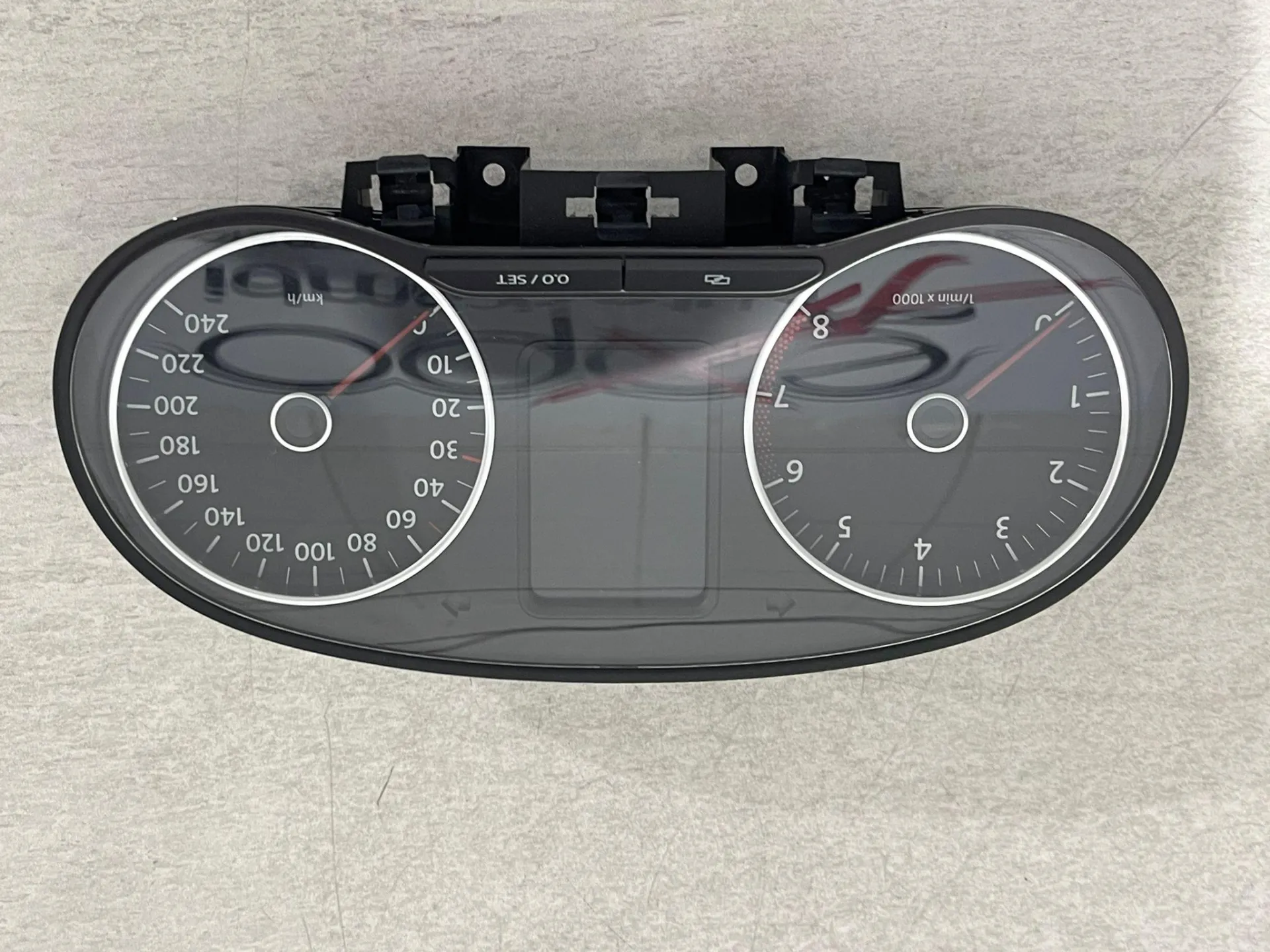 QUADRO STRUMENTI con codice 6R0920860K da VOLKSWAGEN Polo 5° Serie (09>17)
