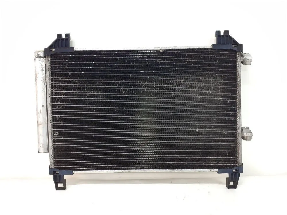 RADIATORE A/C con codice 884600D050 da TOYOTA Yaris Serie (05>08) 1300 Benzina 64 (2007)