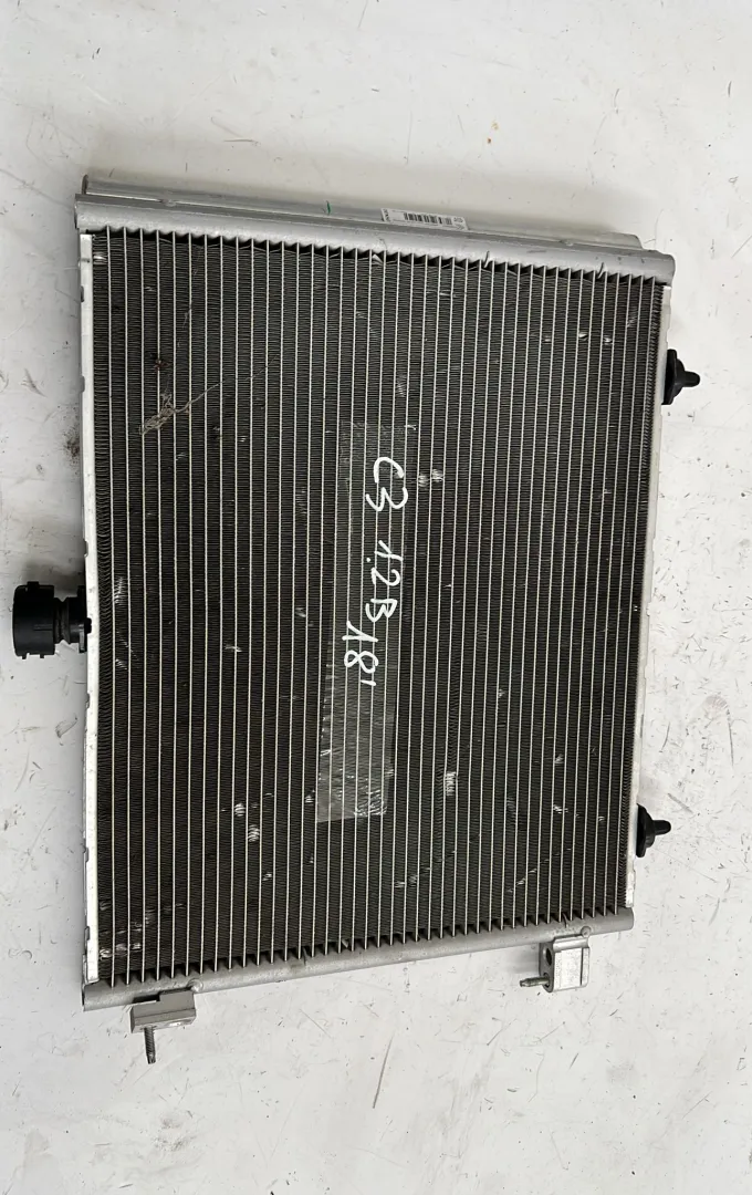 Radiatore clima Citroen C3 1.2 B del 2018 CODICE RICAMBIO : 9674813580