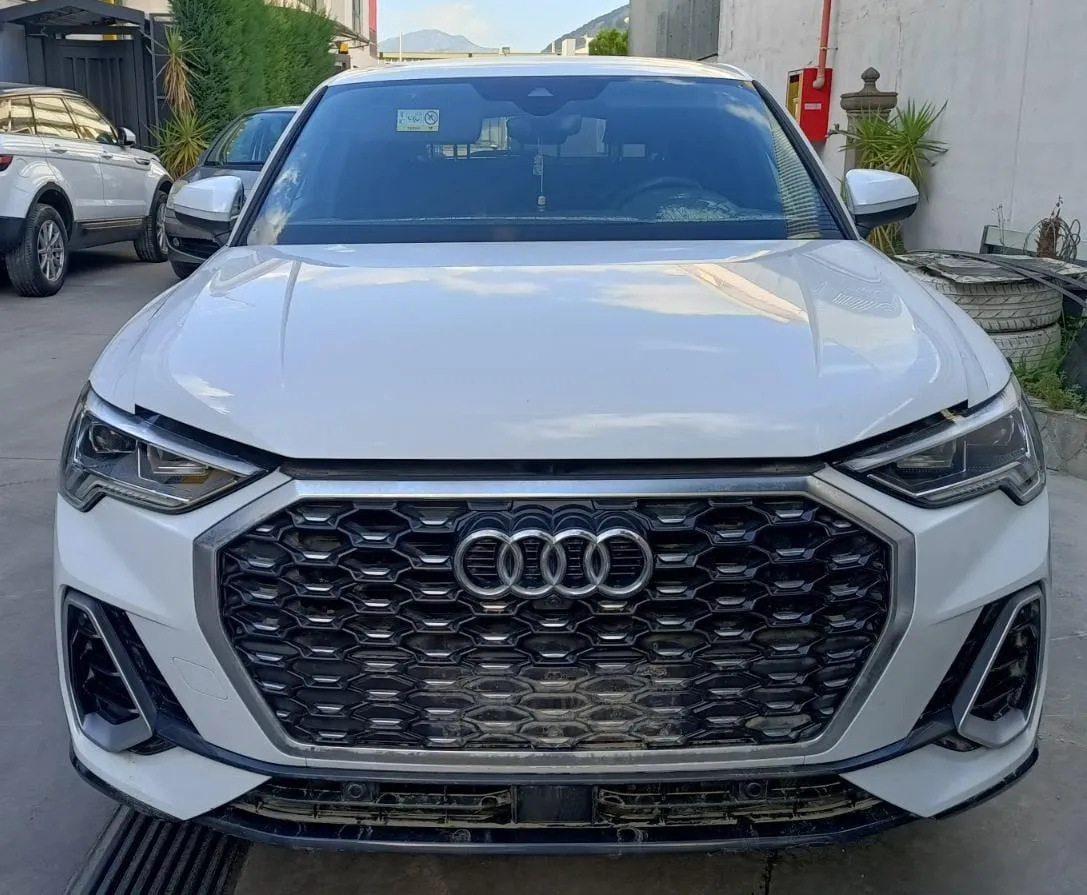 RICAMBI USATI AUTO AUDI Q3 Serie (F3B) con codice motore DFGA Diesel 2000 (18>)