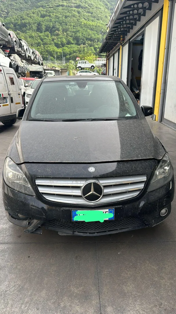 RICAMBI USATI AUTO MERCEDES Classe B W246 2° Serie N.D OM 651.901 Diesel 1800 (12>)