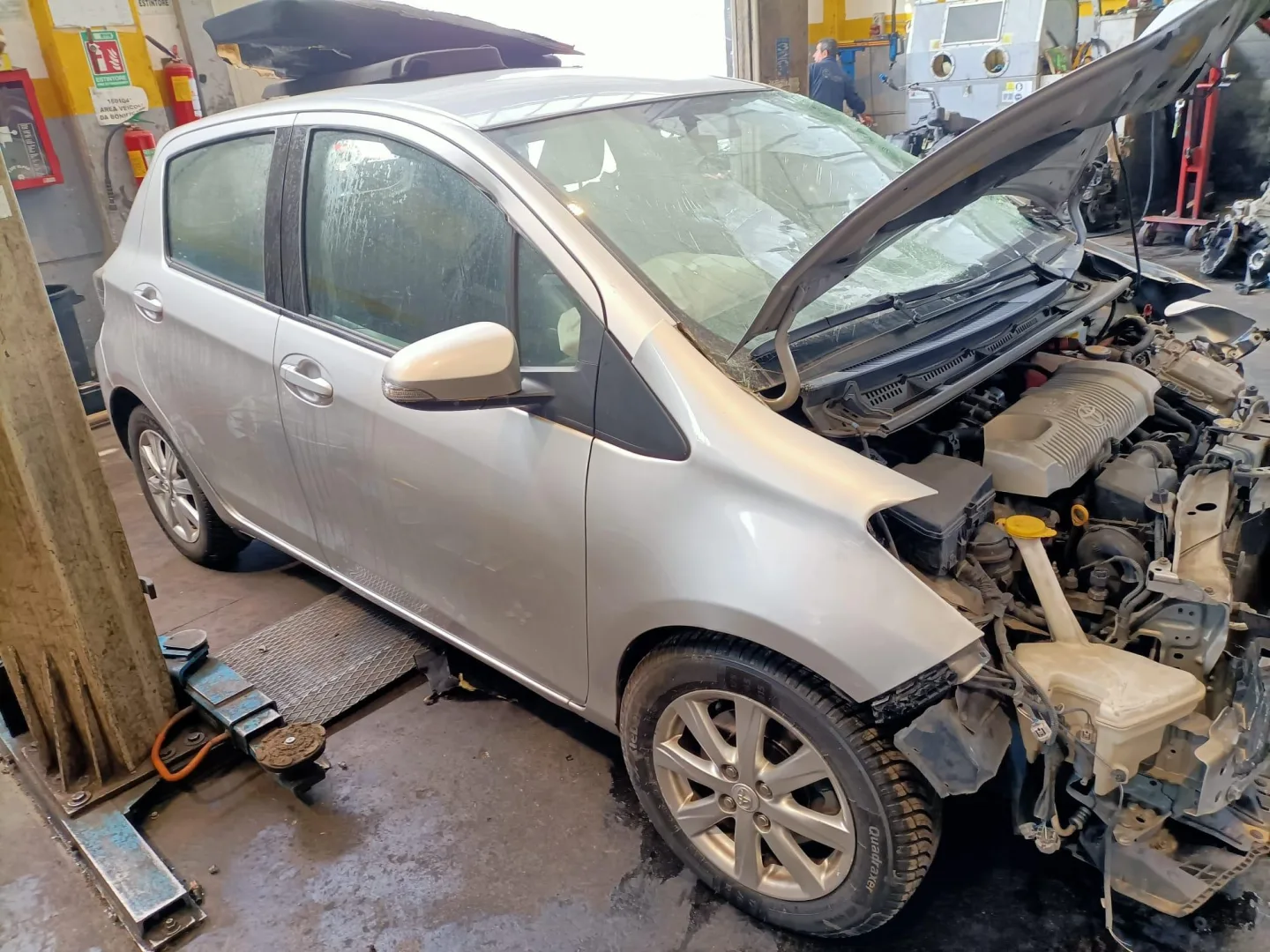 RICAMBI USATI AUTO con codice N.D. da TOYOTA Yaris Serie con codice motore 1NZFXE Hybrid 1500 (14>16)