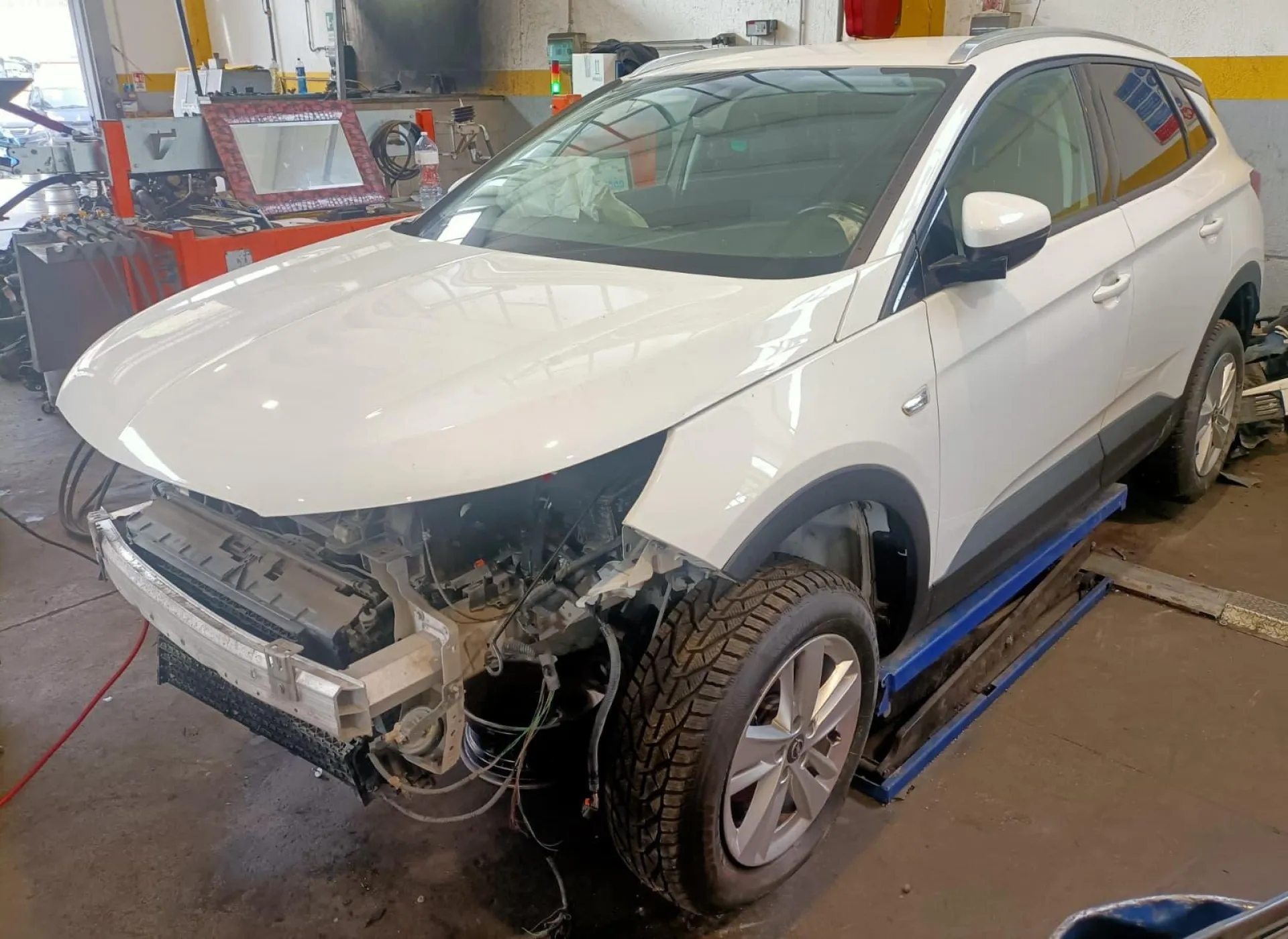 RICAMBI USATI AUTO con codice N.D. da OPEL Grandland Serie con codice motore HN05 Benzina 1200 (17>)