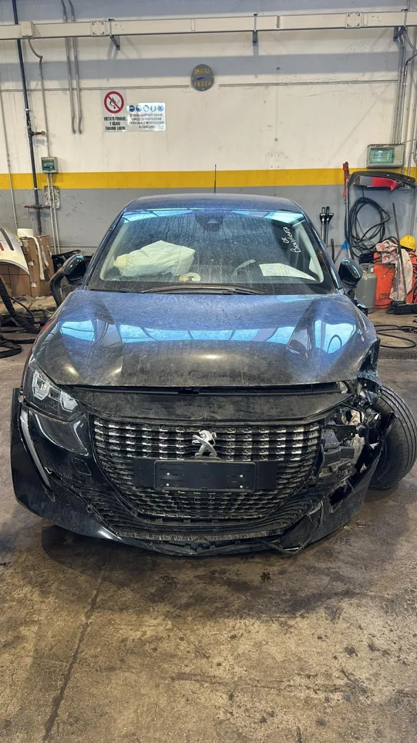 RICAMBI USATI AUTO PEUGEOT 208 Serie N.D HMH (EB2FAD) Benzina 1200 (19>)