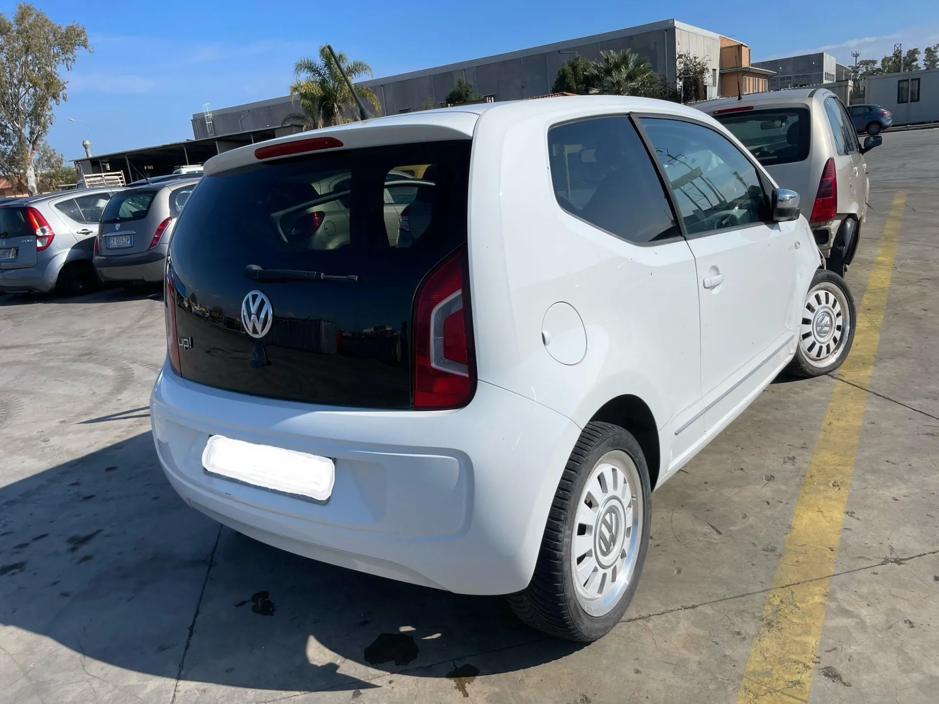 RICAMBI USATI AUTO con codice con codice motore CHY da VOLKSWAGEN Up 1° Serie Benzina 1000 (11>)