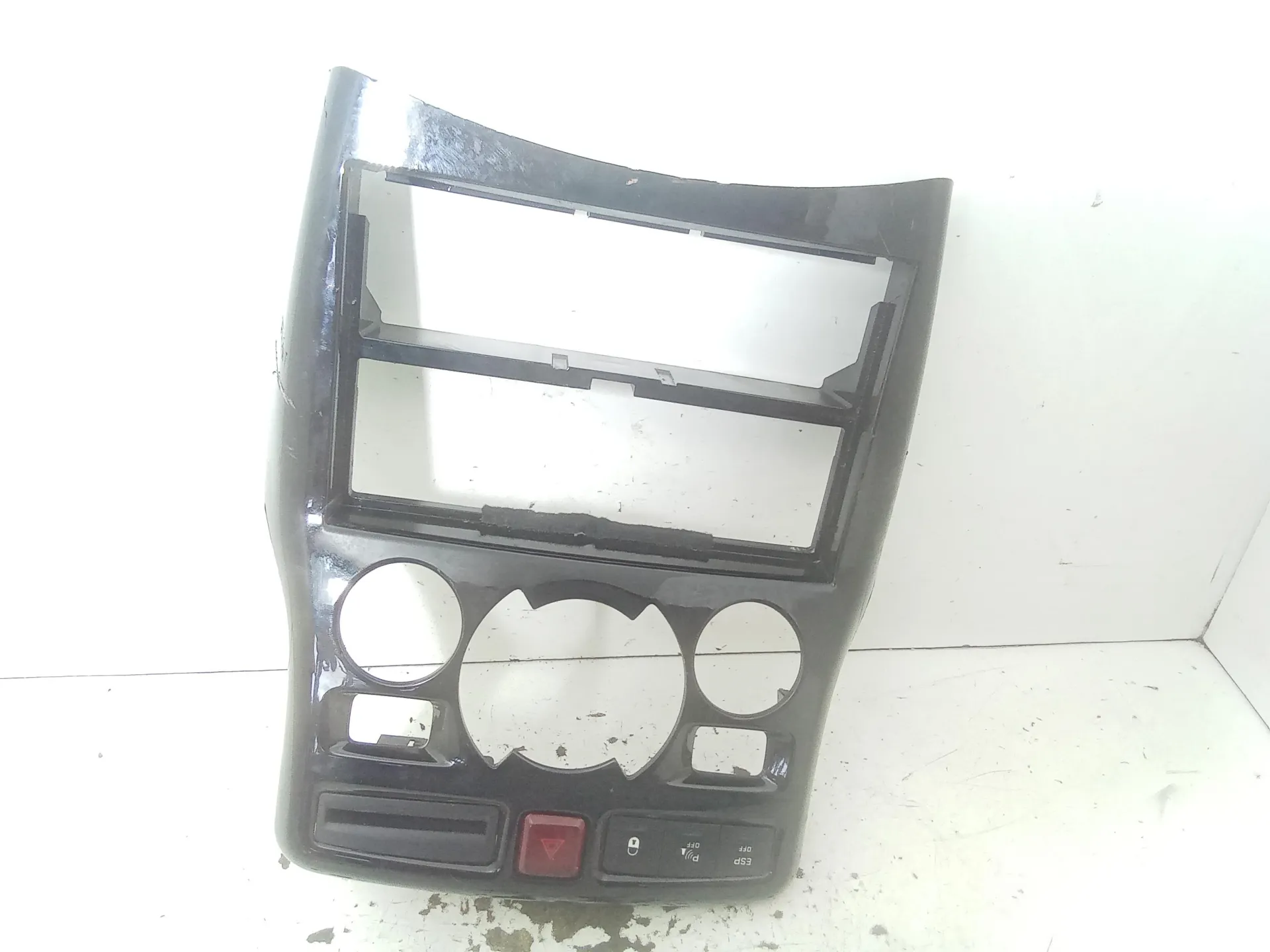 RIVESTIMENTO CORNICE TUNNEL CENTRALE CON PULSANTI con codice 96828913 da CITROEN C3 Picasso (08>)