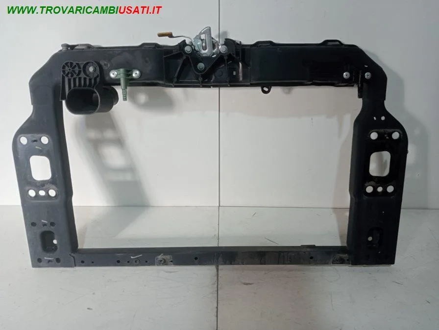 RIVESTIMENTO
 FRONTALE ANT.