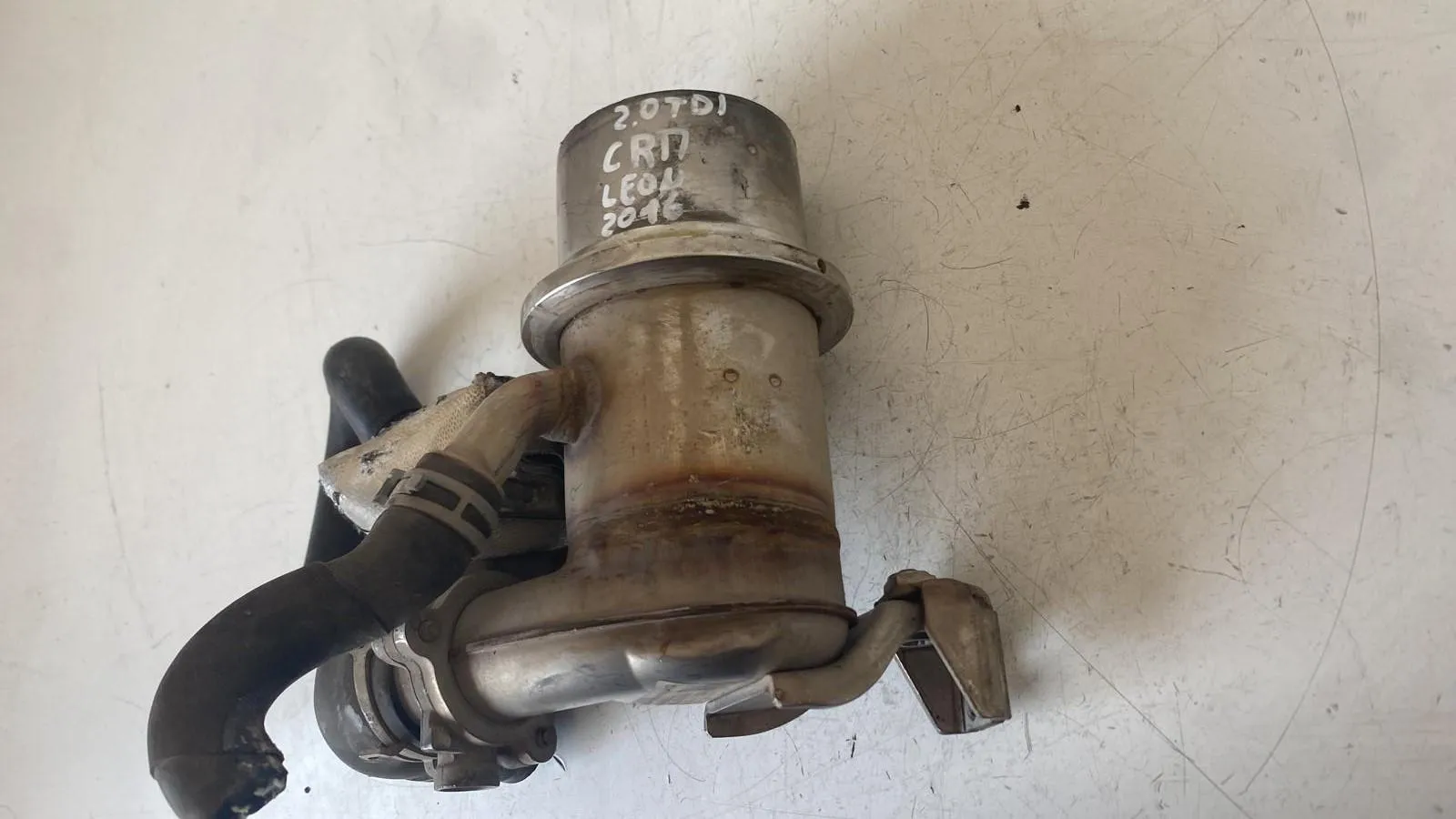 SCAMBIATORE EGR con codice 04L.131.512.BH da SEAT Leon 4° Serie con codice motore CRM/CRM Diesel 2000 (13>)