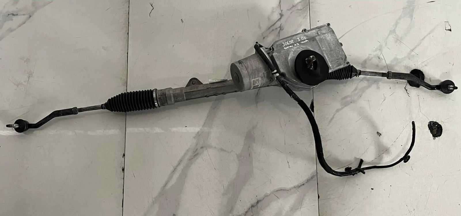 SCATOLA DELLO STERZO con codice 28248004 da 32103444366 BMW X3 1° Serie con codice motore 306D2 Diesel 3000