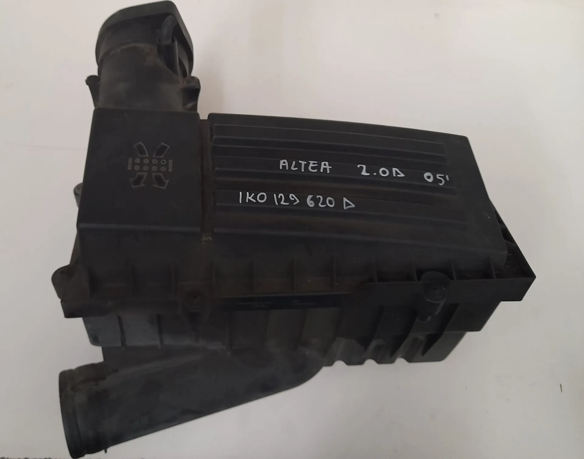 Scatola filtro aria Seat Altea 2.0 D del 2005 CODICE RICAMBIO : 1K0129620D