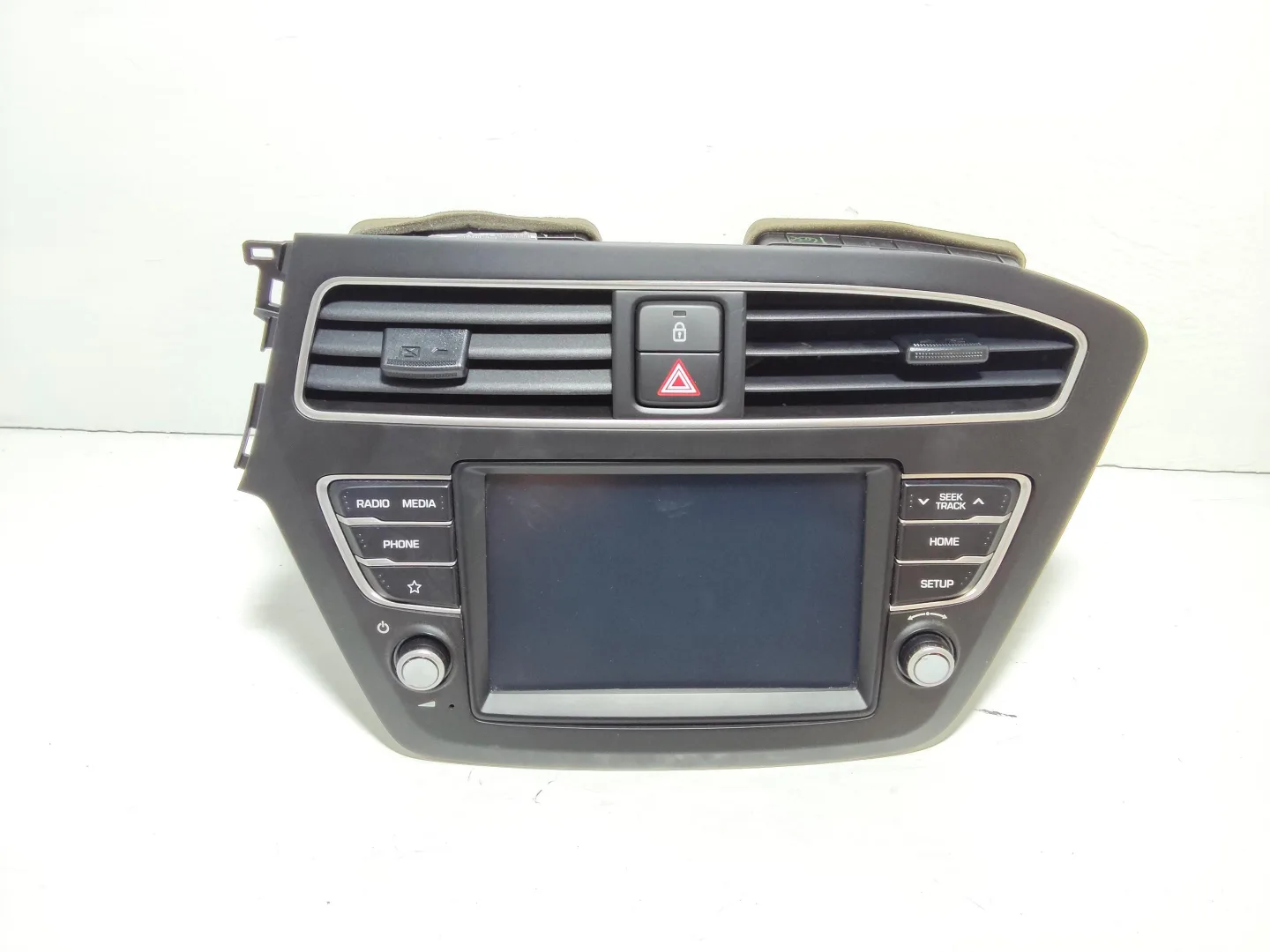 SCHERMO DISPLAY NAVIGATORE SOLO SCHERMO HYUNDAI i20 2° Serie 96560C8BC0RDR con codice motore G4LA (15>20)