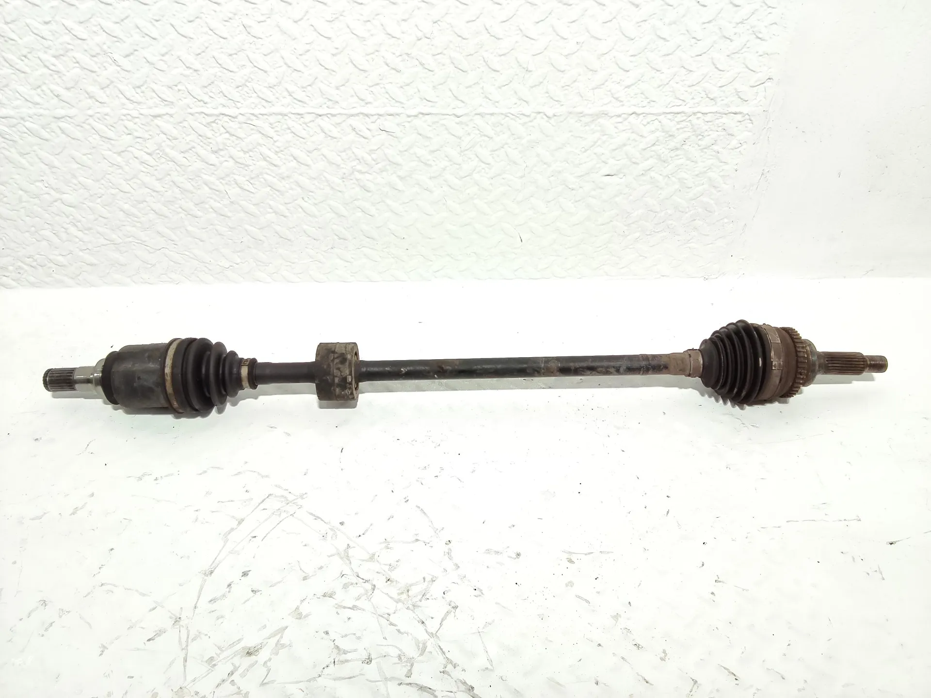 SEMIASSE ANTERIORE DESTRO con codice 4410184M00000 da SUZUKI Celerio Serie (14>)