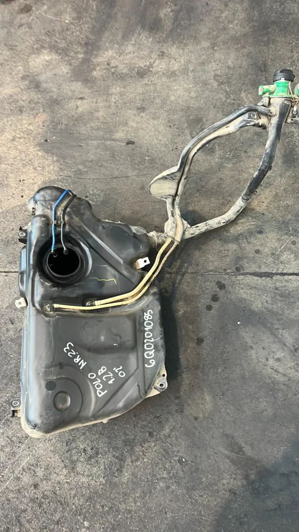 Serbatoio carburante VW Polo 1.2 B del 2008 CODICE RICAMBIO : 6Q0201085
