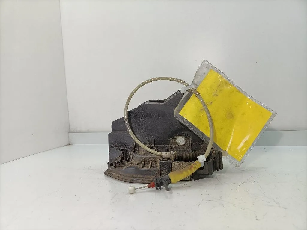 SERRATURA ANTERIORE DESTRA con codice 51217202146 da BMW Serie 1 Serie (E87) (04>07)